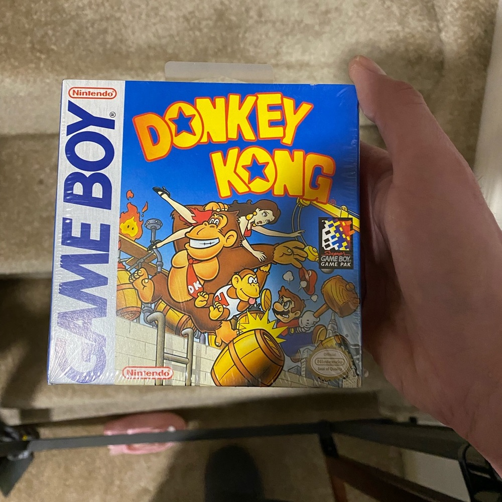 Sealed 1994 donkey Kong game for gameboy